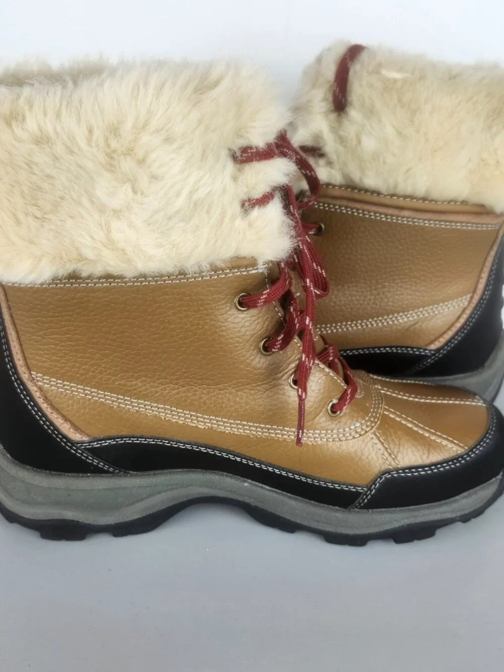 Clark's Women's Mazlyn Arctic Cold Weather Boots Women's Size 8.5